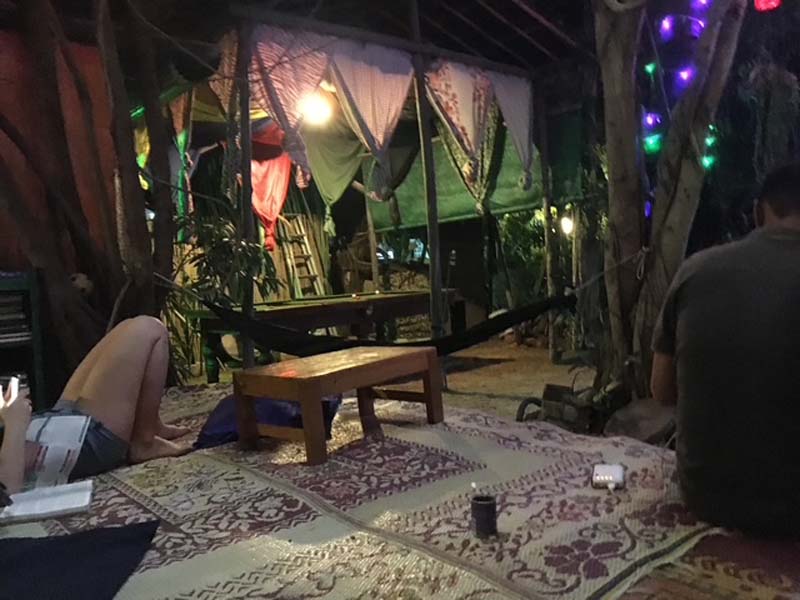 How Hostel Owners Shape Atmosphere in the First 90 Days